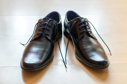Leather Derby — Black (EU 42)