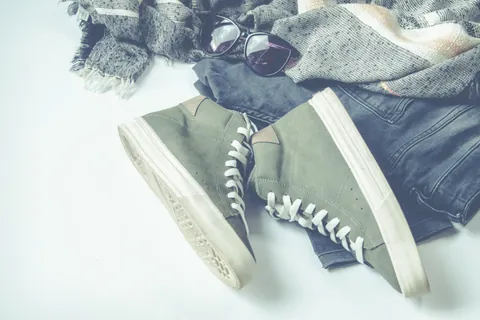 High-top Canvas Sneaker — Green (EU 44)